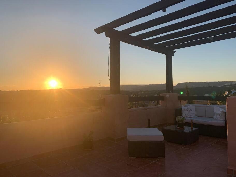 Schoenes Penthouse Mit Meerblick Pura Vida Bahia de Casares Dış mekan fotoğraf